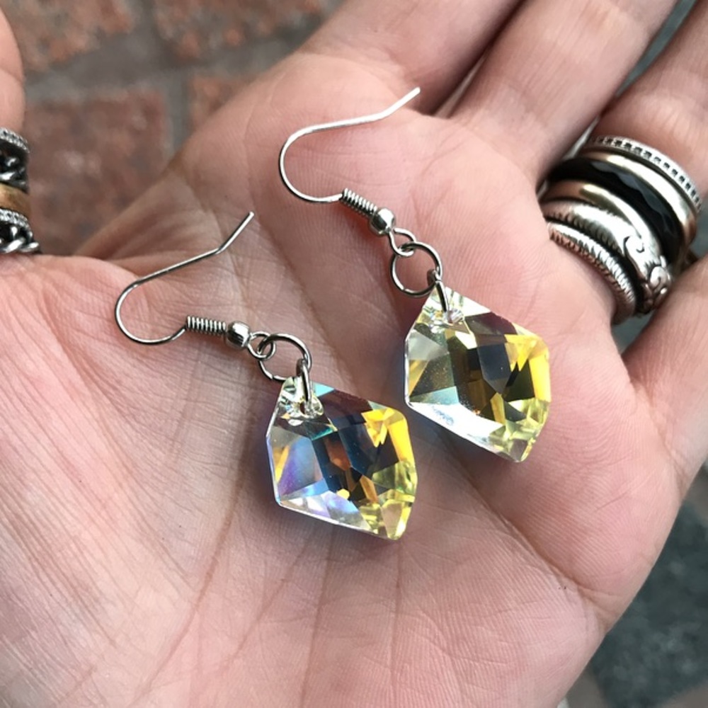 Genuine swarovski crystal boho dangly earrings - Picture 1 of 8